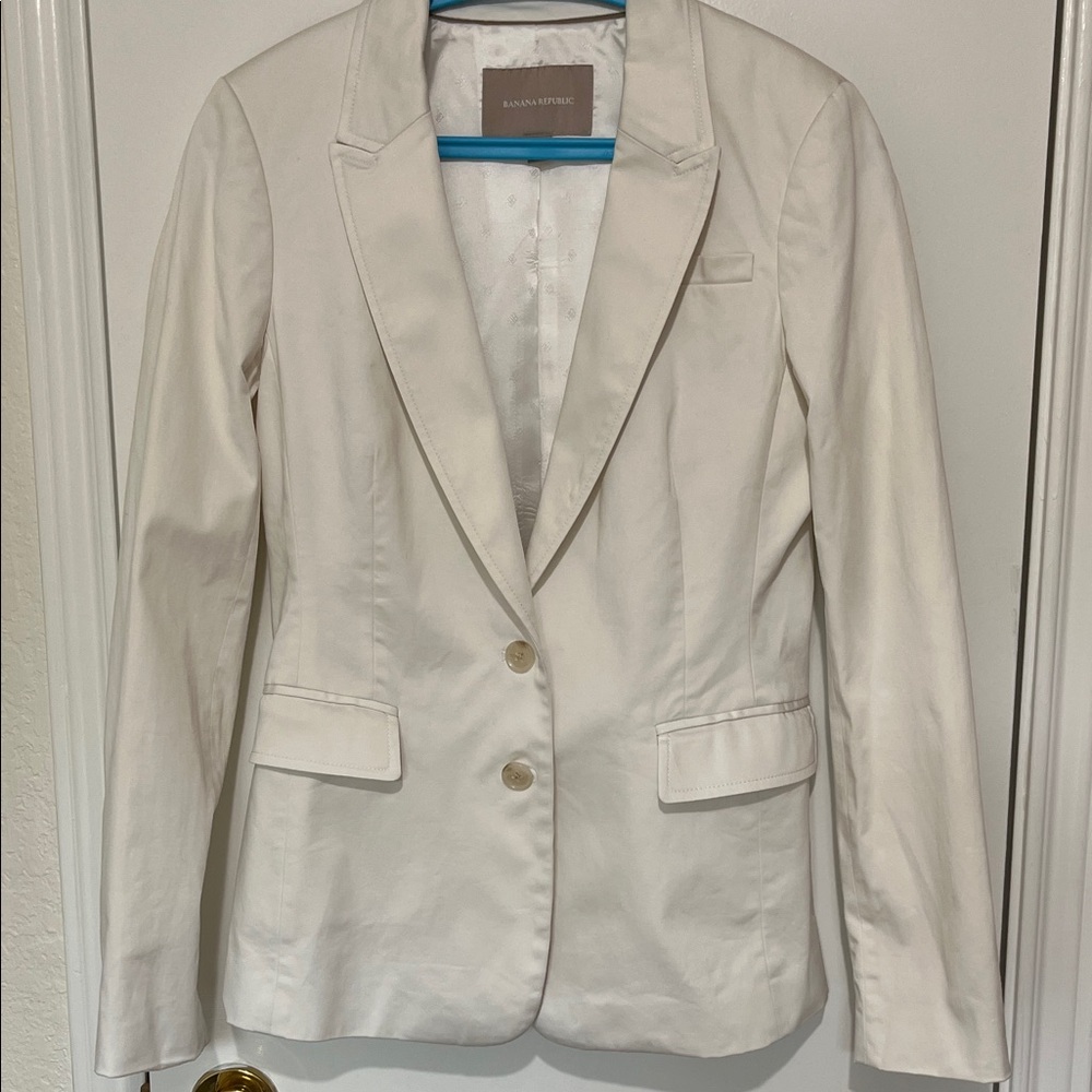 Banana Republic White Sateen size 2 blazer